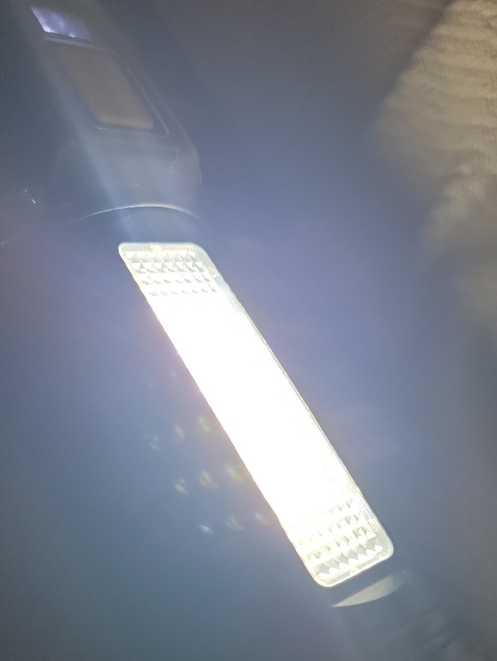 Rechargeable Black Flashlight - Multi-Beam LED - Picture 6 of 10